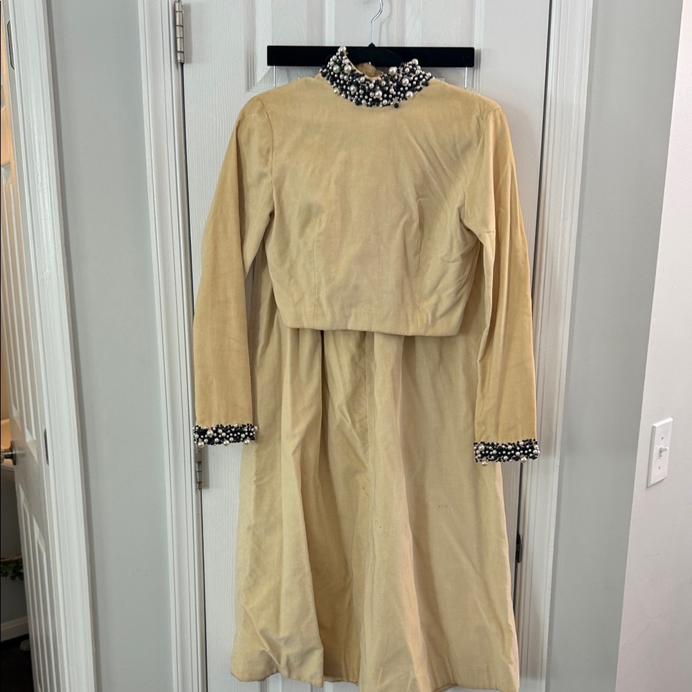 Vintage velvet two piece beaded collar